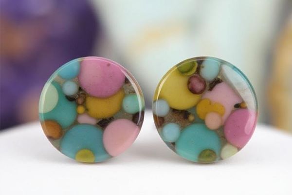 stud resin earrings